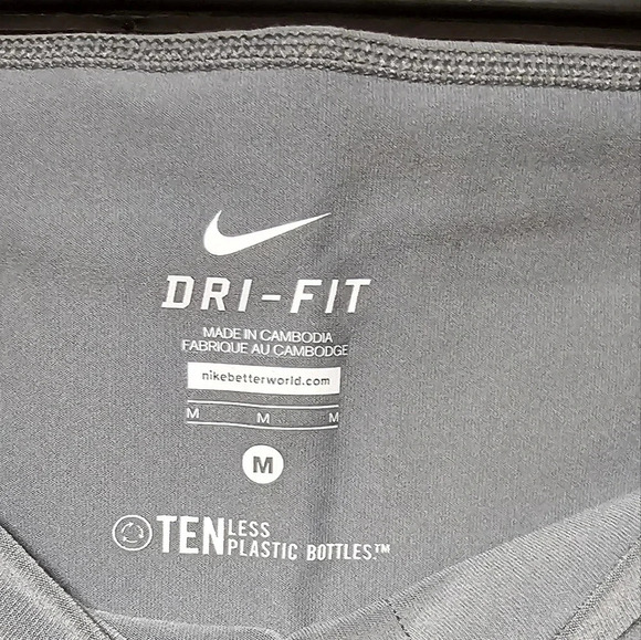 Nike Ten Less Plastic Bottles Capri Pants Womens Size Medium Athletic Activewear - Picture 5 of 7